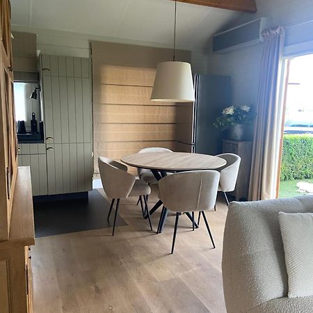 Chalet Eau Vive Maaseik Bagian luar foto